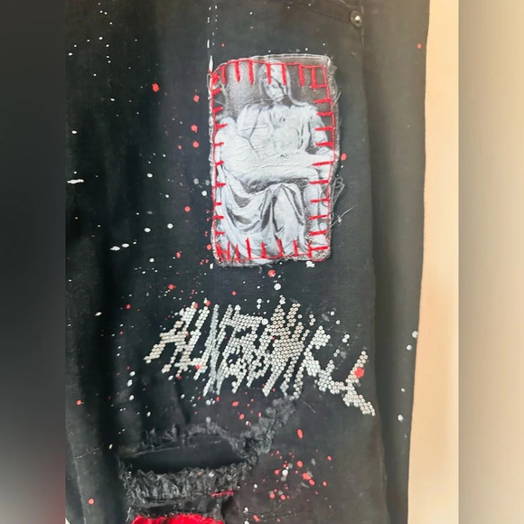 Smoke Rise Embellished Taper Stretch Jeans (Size 40/32) - Picture 11 of 16